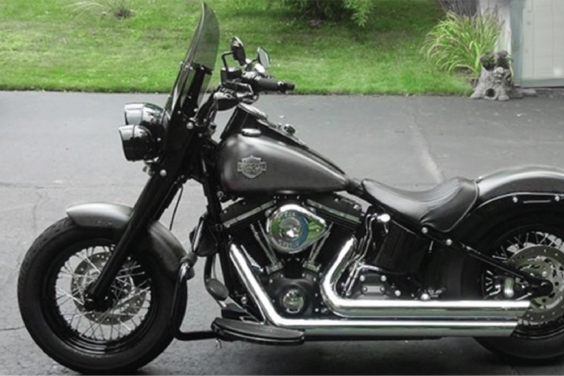 Harley davidson softail slim windshield deals